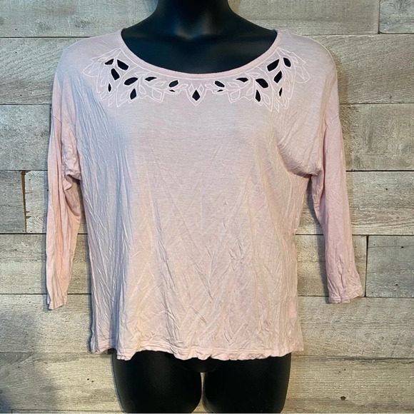 💥5/$25 Old navy women’s blush pink coloured lightweight top  in size large - Picture 1 of 7